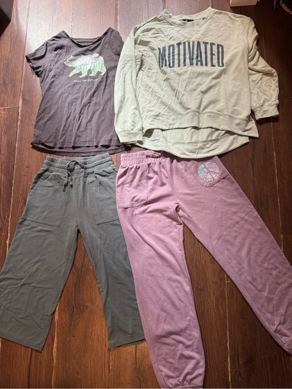 Blowout kids sale! Kids LG Casual Cozy Tops & Jogger Lot - Mint, Mauve, Gray